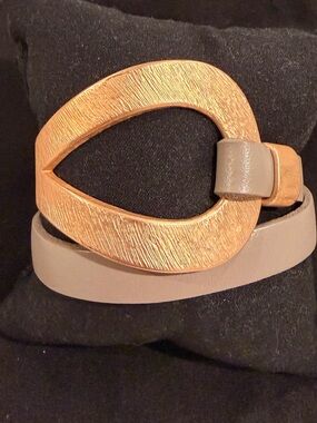 SAACHI Taupe Bracelet with Textured Gold-Tone Oval Accent